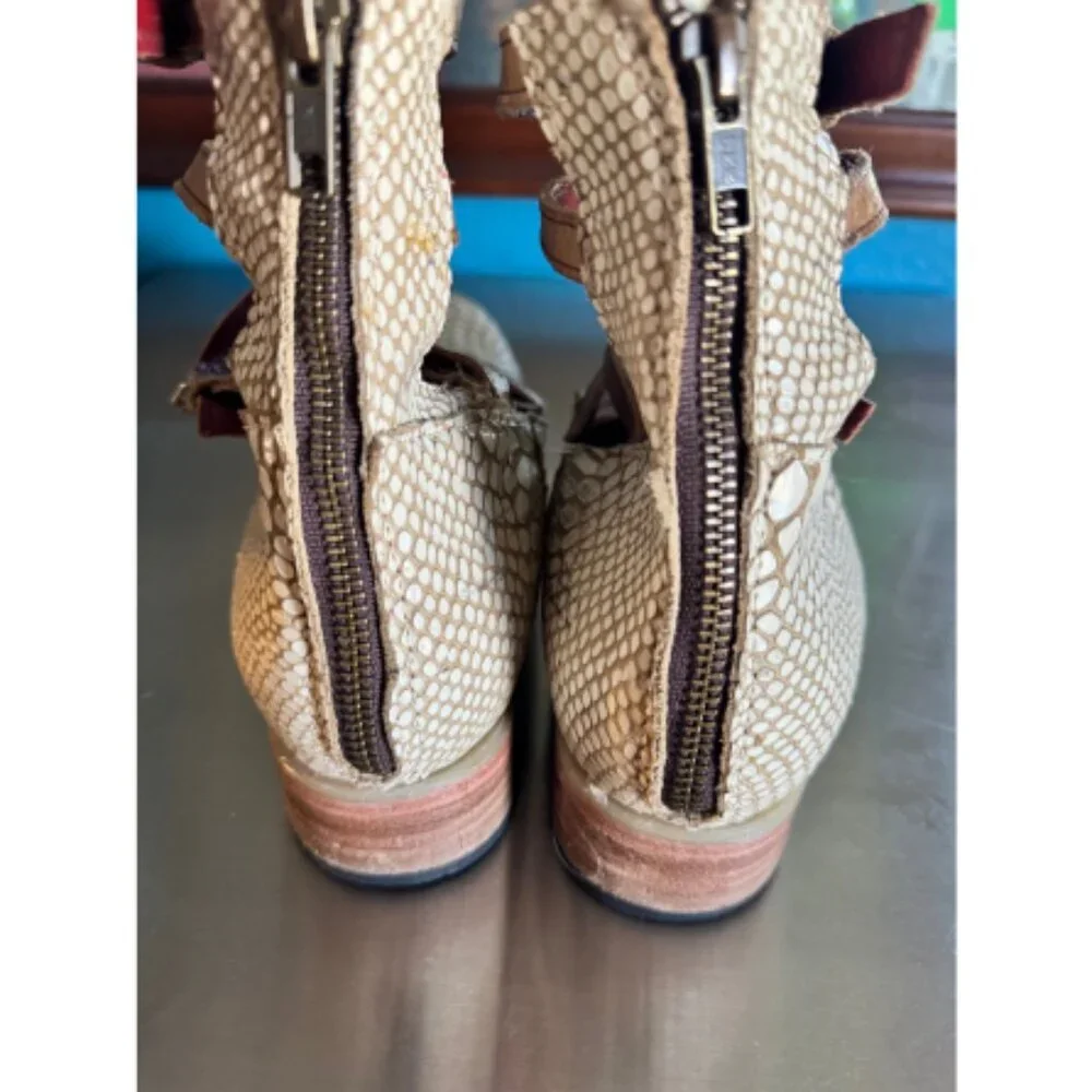 Freebird Marcel in Cream Colored Snakeskin Leather - Picture 4 of 5